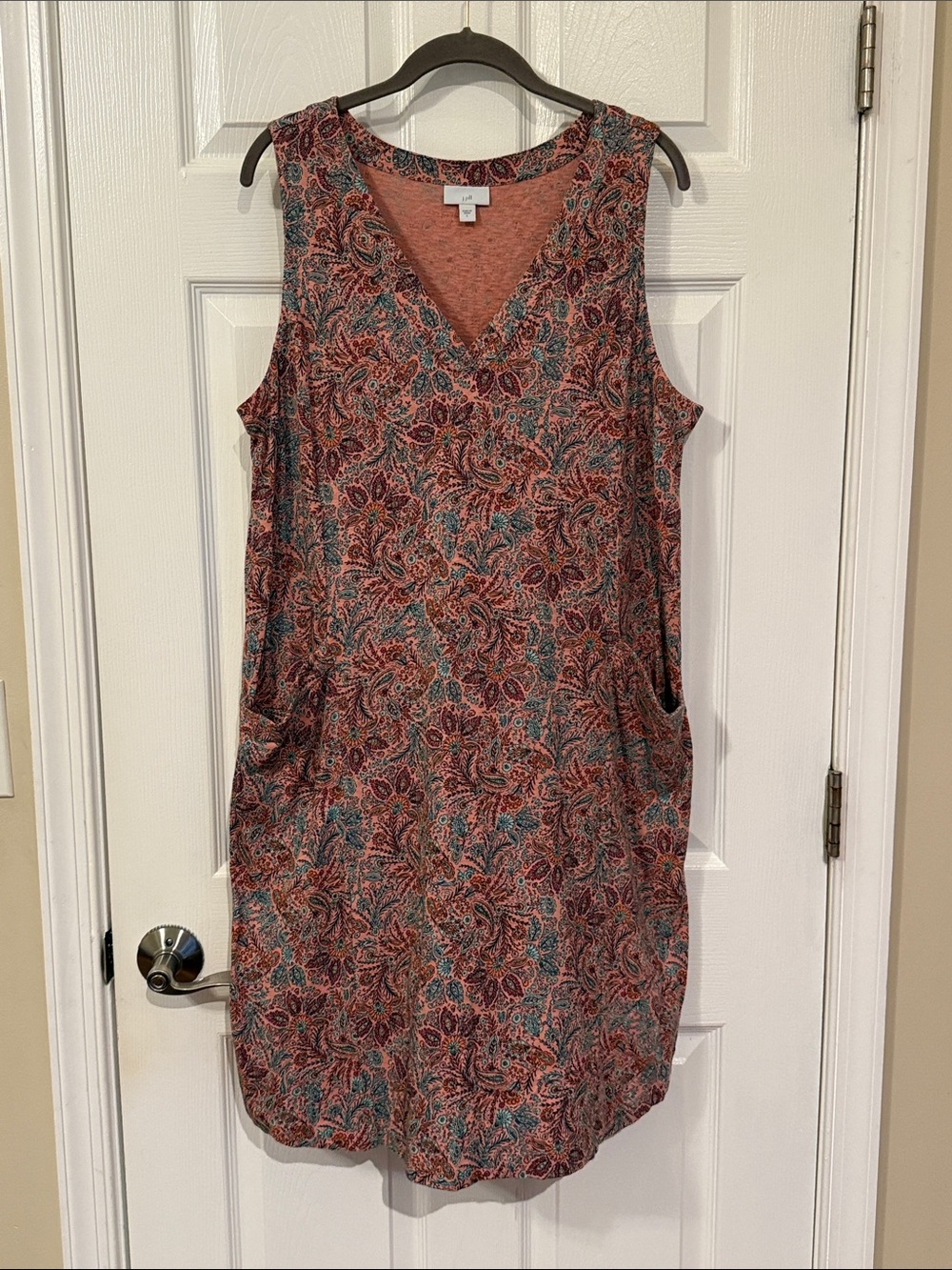 I.Jill Sleeveless V-Neck Paisley Tunic Dress in Rust & Teal